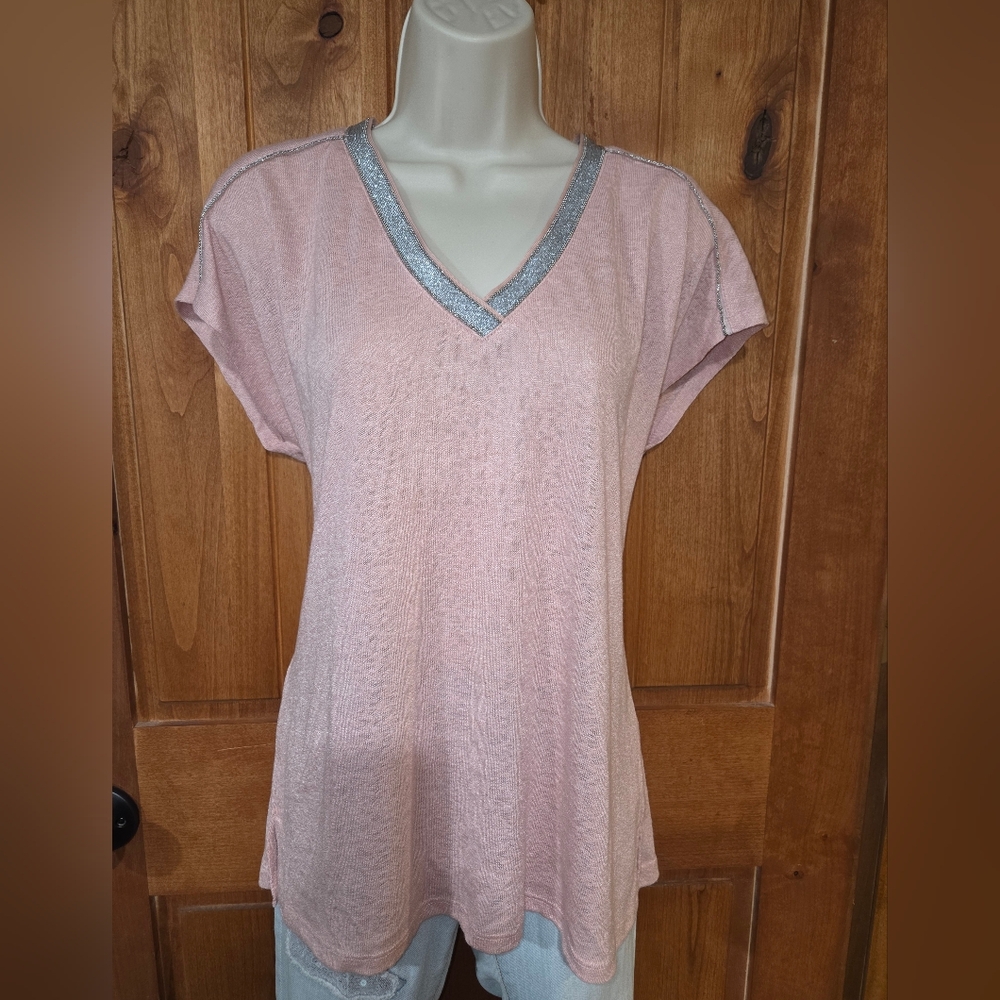 Chic Pink V-Neck Blouse with Silver Trim‎